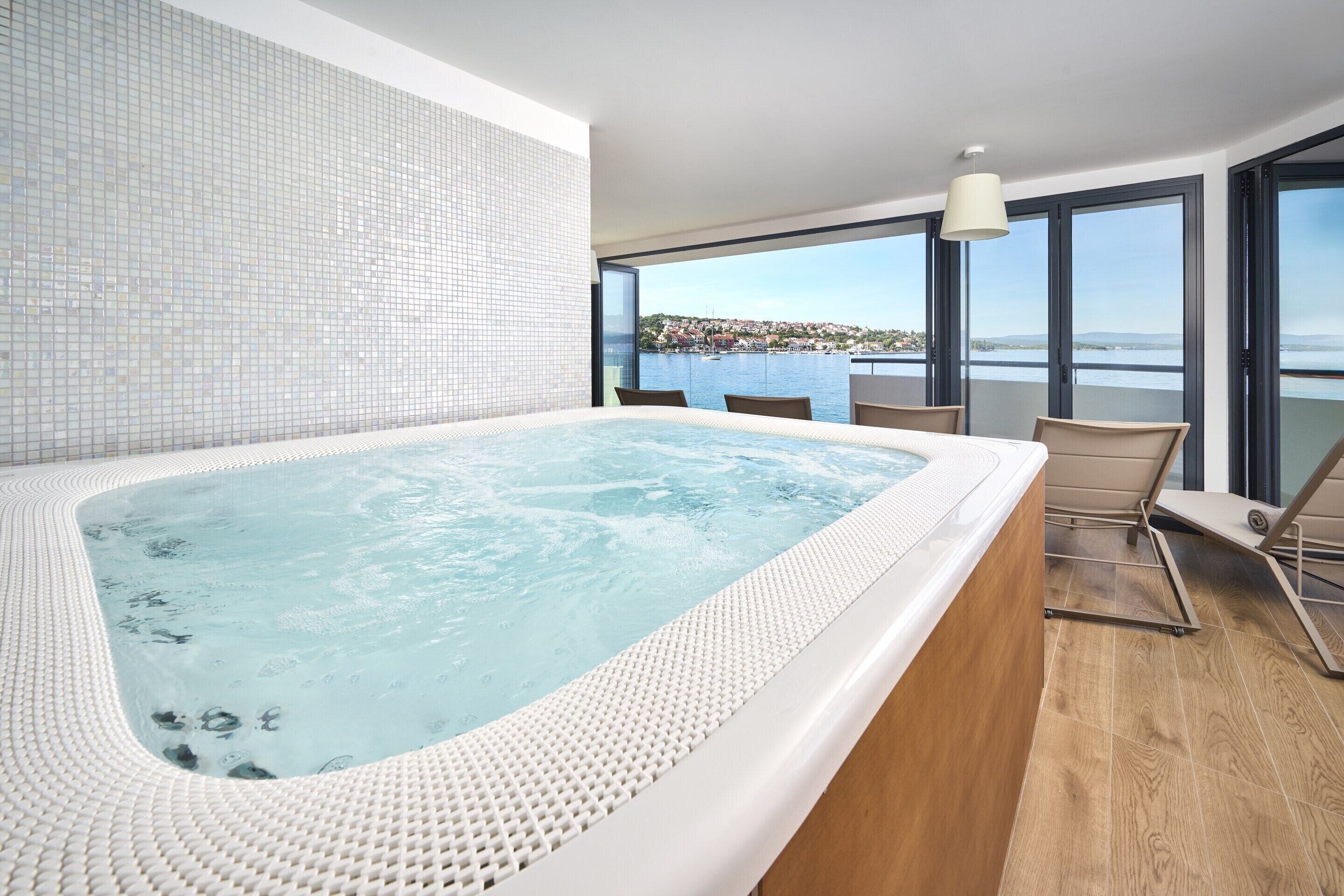 Mobile Home | Spa treatment