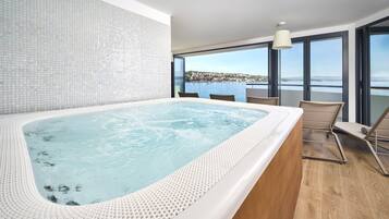 Mobile Home | Spa treatment