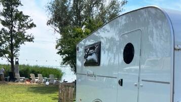 Husvogn | Overnattingsstedets uteområder