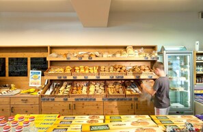 Mobile Home | Dining