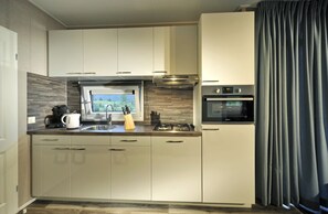 Mobile Home | Private kitchen