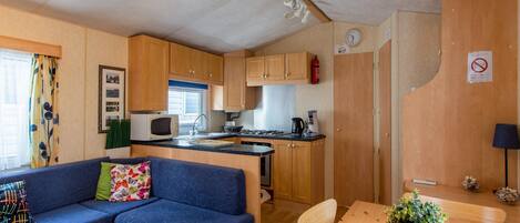 Mobile Home | Living room