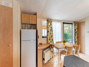 Mobile Home | Dining