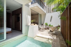 Terrace/patio - Fantastic 2BR Retreat with Lush Patio & Private Plunge Pool in Tulum Center (Tulum)