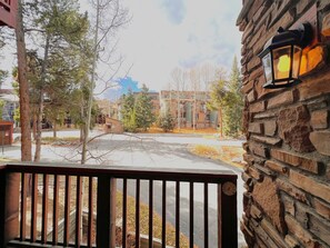 Property grounds - Pine Ridge Peak Condo • Walk to Main St + Snowflake Lift • Pool + Hot Tubs (Breckenridge)