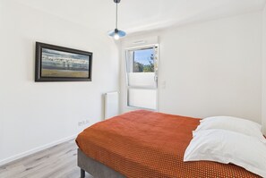 2 habitaciones, tabla de planchar con plancha y wifi gratis 