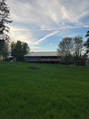Exterior - Direct ATV trail access! ATV enthusiasts Look No Further! Spacious, Great Wi-Fi! (Saint Regis Falls)