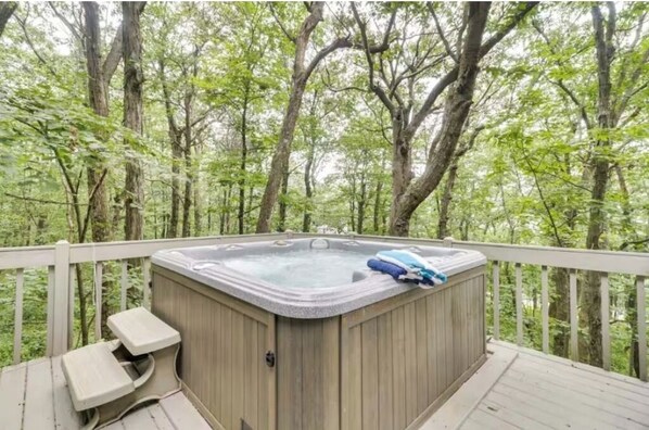 Bain à remous extérieur