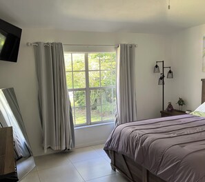 2 slaapkamers, een strijkplank/strijkijzer, wifi, beddengoed
