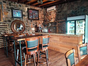 Bar (on property) - Jimmy & Yudy's place (El Triunfo)