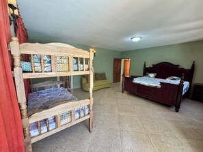 3 bedrooms, free WiFi, wheelchair access