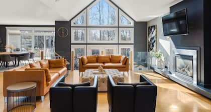 Ottawa`s Finest Mansion!