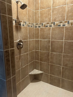 Jetted bath, hair dryer, towels, soap - Country Feel but close to town, Dunn Rite Ranch House (Nampa)