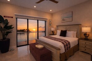 5 bedrooms, desk, iron/ironing board, travel crib