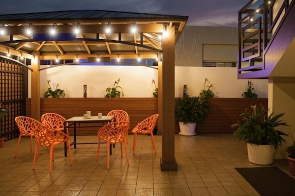 58-inch TV with digital channels, Netflix, Hulu