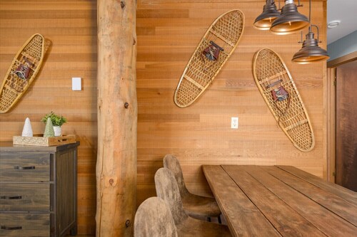 Big White Basecamp | Slope Access + Modern Comfort