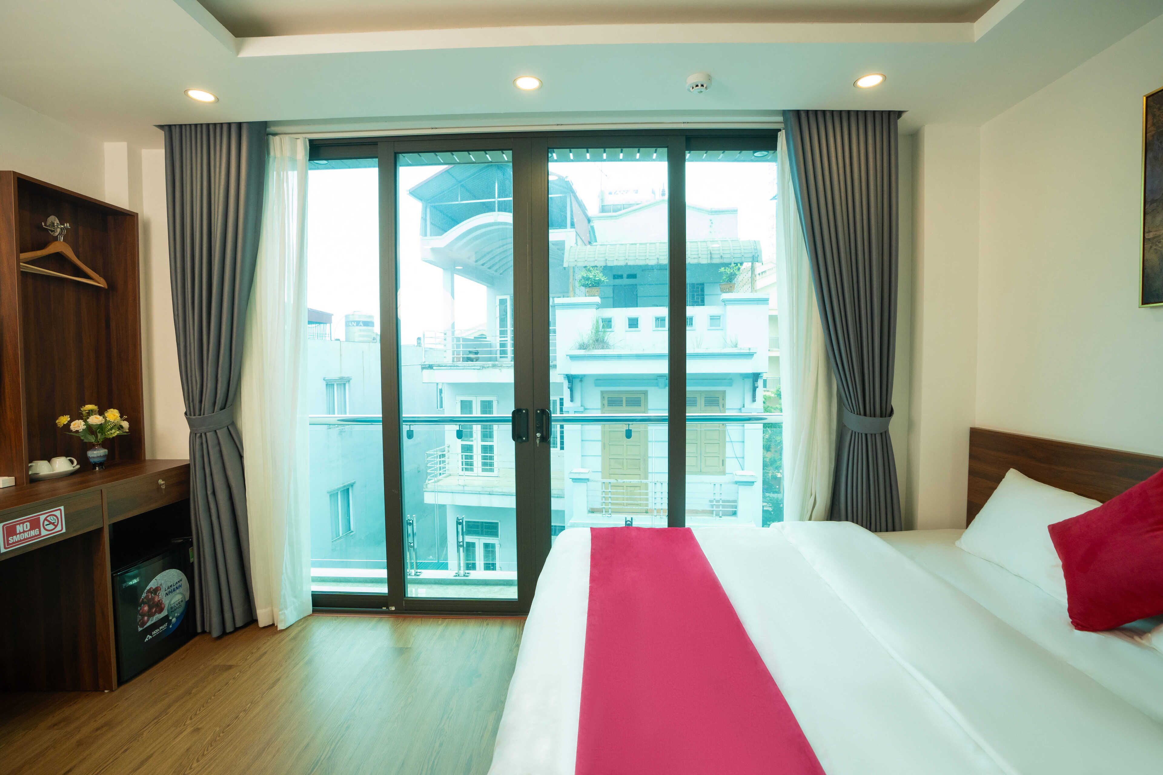 6 habitaciones, tabla de planchar con plancha y wifi gratis 