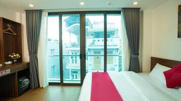 6 habitaciones, tabla de planchar con plancha y wifi gratis