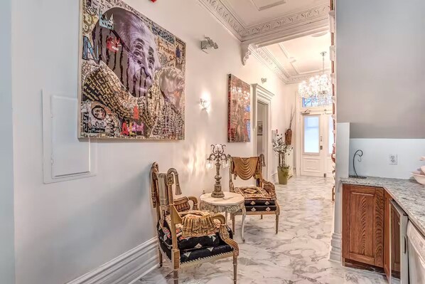 Interior - Old Montréal Upscale Mansion 8 Full Insuite Bdr (Montréal)