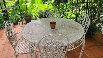 Desayuno a la carta todos los días (con cargo)