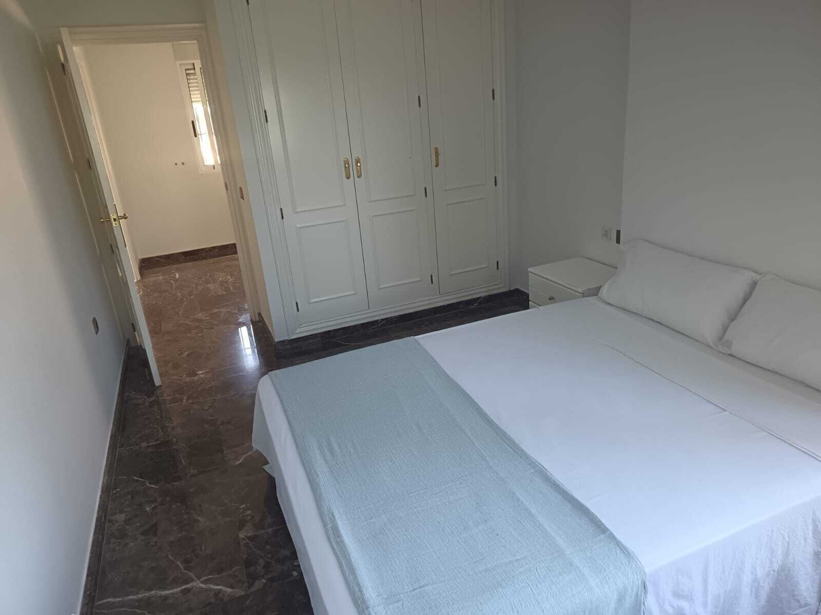 6 多间卧室、熨斗/熨衣板、WiFi、床单