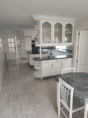 Dining - Birch house (San Vicente del Raspeig)