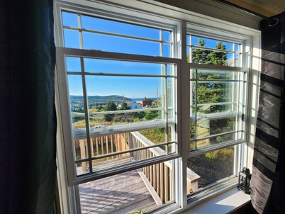 Le Petit Pouch Cove, cute 3 Bed house with ocean views, 15 mins from St John's!
