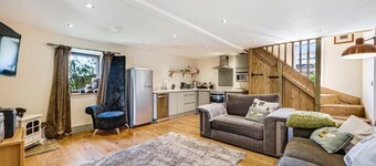 Meagill Cottage a Cozy retreat with hot tub