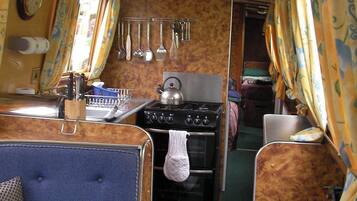 Fridge, microwave, oven