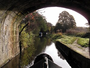 Miscellaneous - Stone - Boat - Sleeps 6 - Pet Friendly - 85ws (Stone)