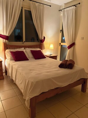 2 bedrooms, iron/ironing board, WiFi, bed sheets