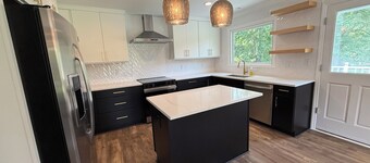 Beautiful 4-bedroom/3 bath house in peaceful South Raleigh neighborhood