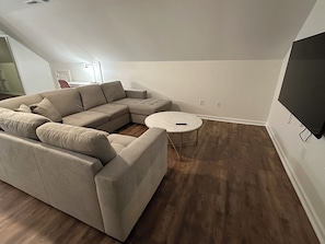 Smart TV, computer monitors