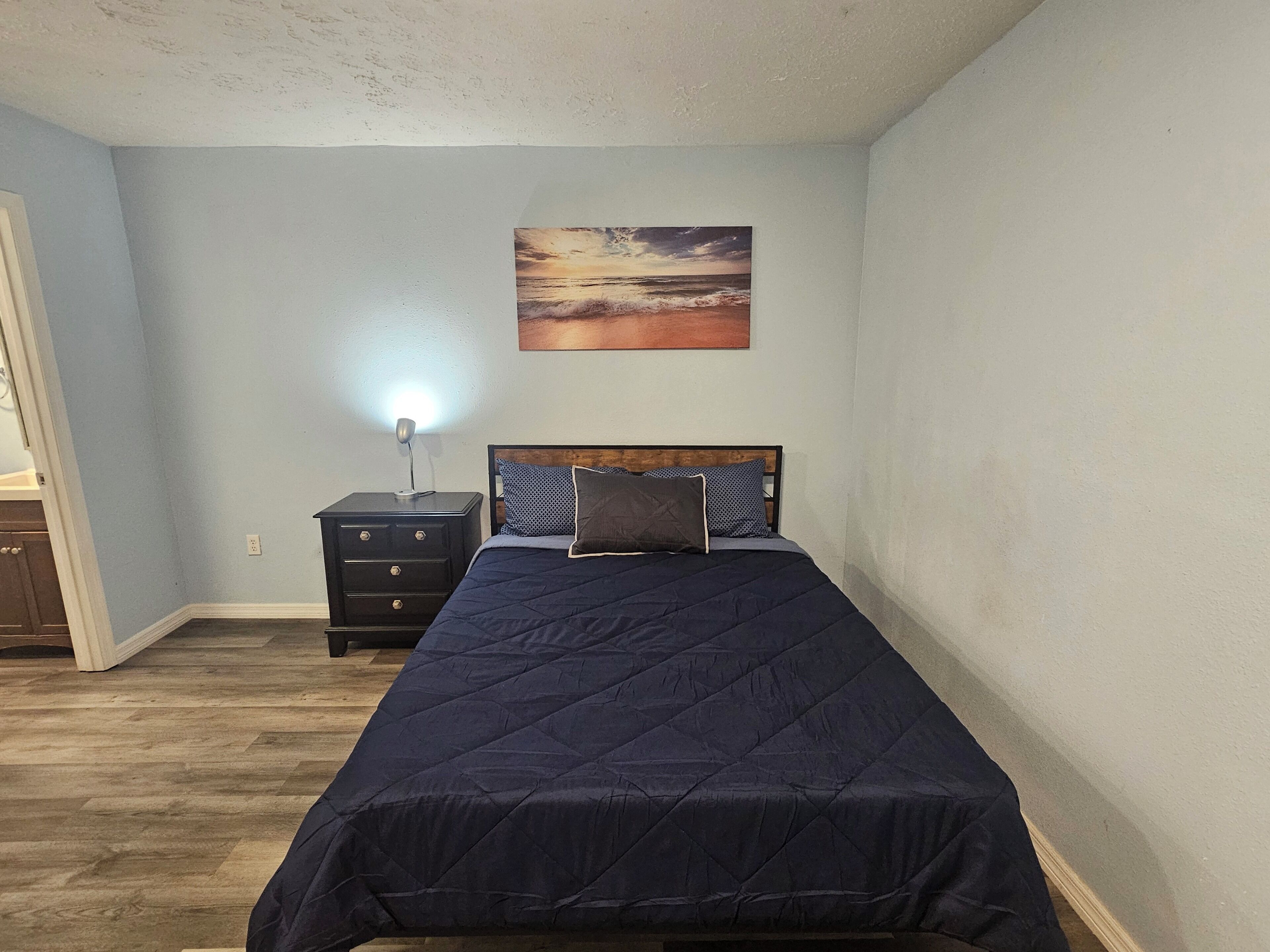 1 chambre, fer et planche à repasser, Wi-Fi, draps fournis