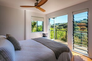 3 chambres, fer et planche à repasser, Wi-Fi, draps fournis