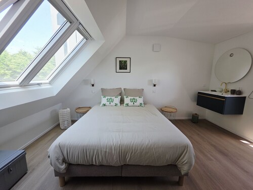 Renovated house 300 m from the beach and the GR34