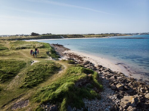 Maison rénovée à 300 m de la plage et du GR34