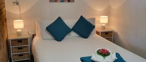 Iron/ironing board, free WiFi, bed sheets