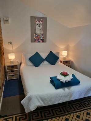 Iron/ironing board, free WiFi, bed sheets