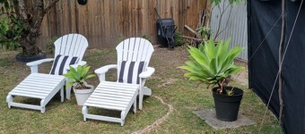 The Batch. Granny flat, close to Diggers RSL & Sunday Markets, GoldCoast line.