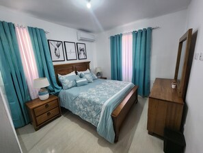 3 bedrooms, iron/ironing board, WiFi