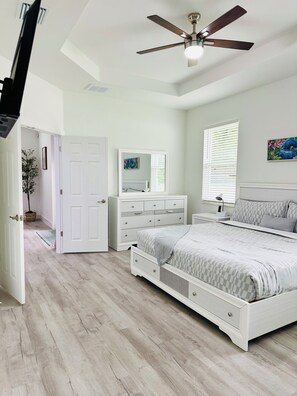 4 Schlafzimmer, Bügeleisen/Bügelbrett, kostenloses WLAN, Bettwäsche