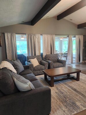 TV connectée, cheminée