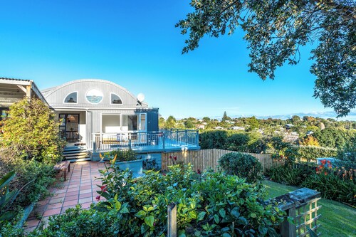The Round House - an architect-designed holiday home on Waiheke Island