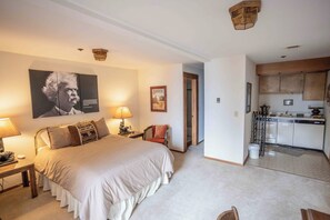4 bedrooms, free WiFi, bed sheets