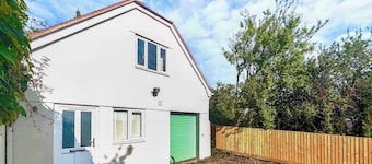 1 bedroom accommodation in Sturminster Newton