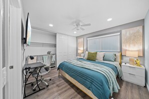 4 bedrooms, desk, iron/ironing board, free WiFi