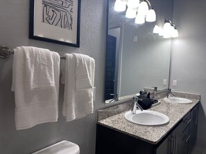 Exterior - Rose at the Millennium - Stylish 1 BR in Houston (Houston)