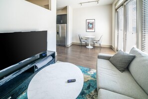 Apartment | Exterior - Unwind at Cityline - Premium 1BR in Dallas (Plano)