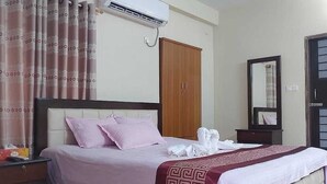 Deluxe Double Room, Balcony, Garden View | WiFi (free) - Sukh Sagar Resort (Kaliganj)